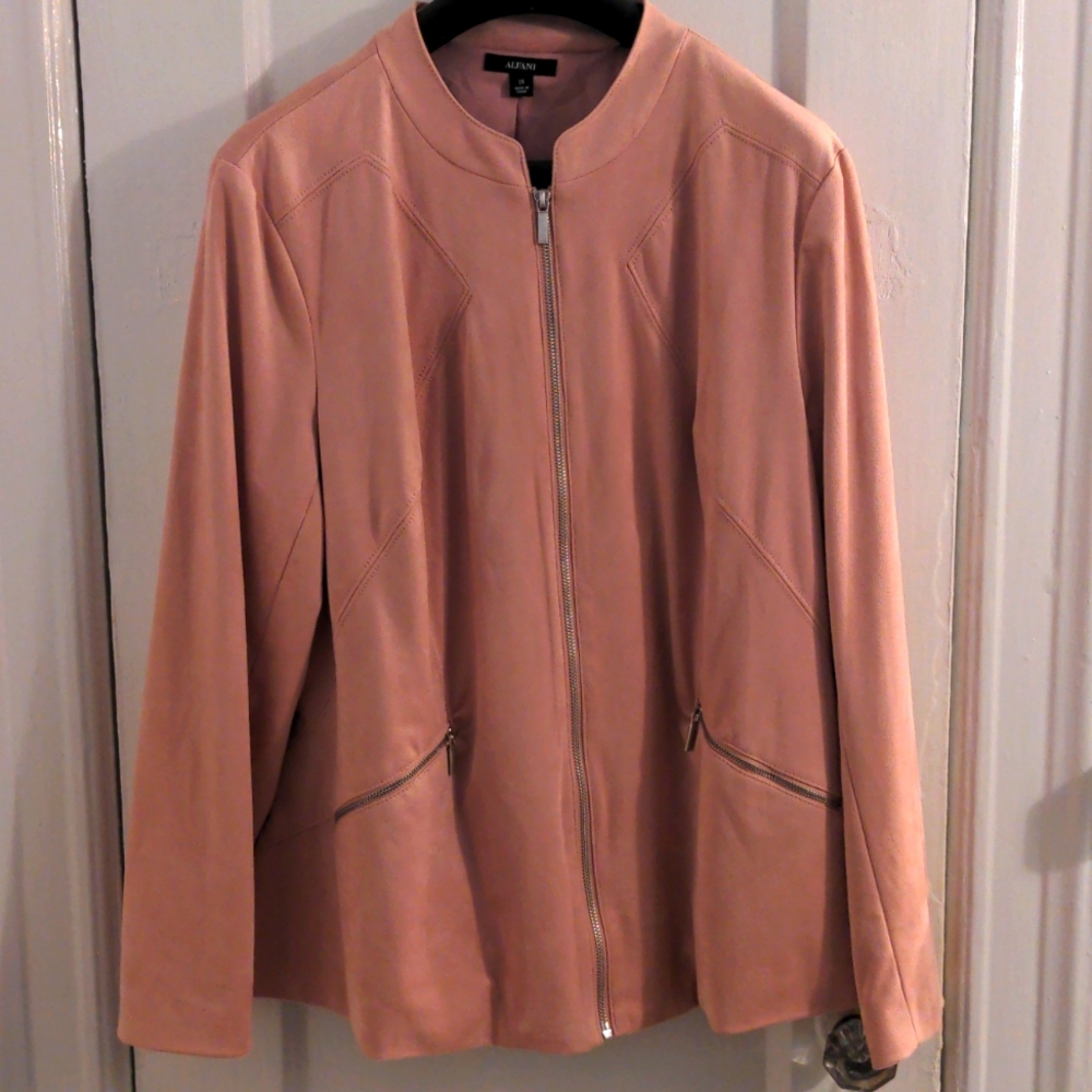NWT Alfani suede jacket Washable Polyester  Sz 2X. Fully lined.Soft peachy Pink